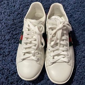Authentic Gucci Ace bee sneaker
